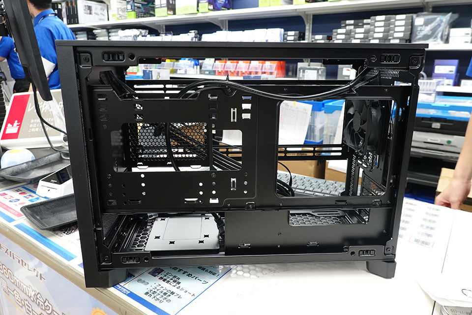 モジュラー設計を採用した4面メッシュのPCケース「MONTECH TEN」が入荷