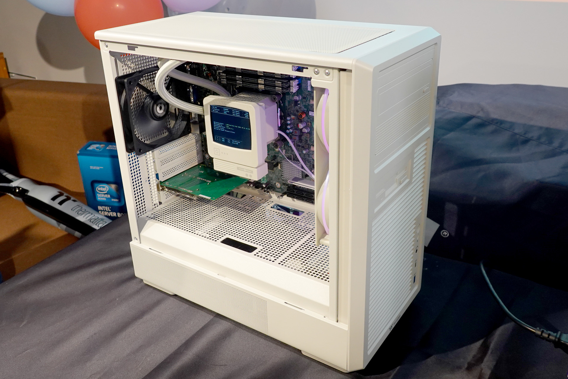 Retro 260 TGを使った松澤店長作PC
