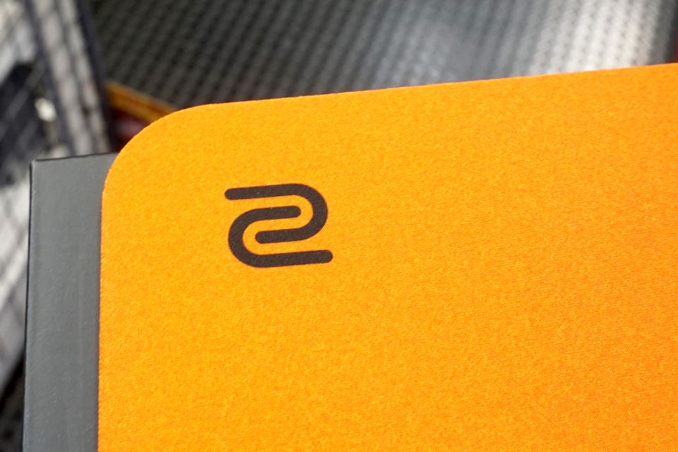 ZOWIEの布製ゲーミングマウスパッド「G-SR-SE」に新色オレンジ - AKIBA