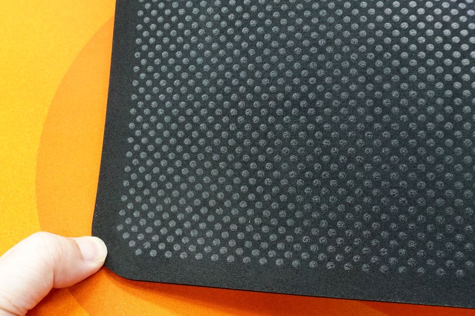 ZOWIEの布製ゲーミングマウスパッド「G-SR-SE」に新色オレンジ - AKIBA