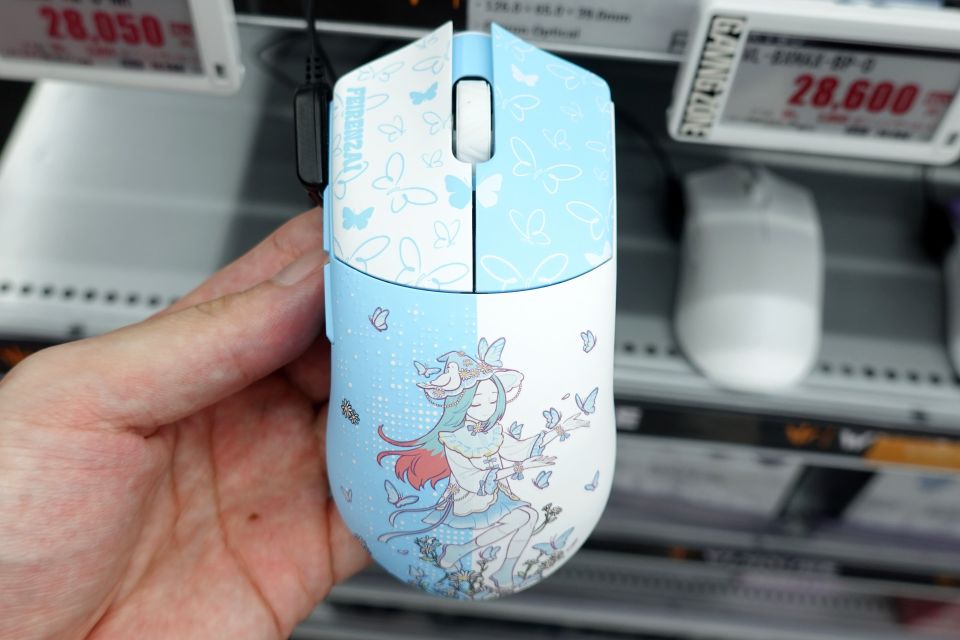 穴無し軽量ゲーミングマウス「WLMOUSE Beast G」が近日発売、アニメ