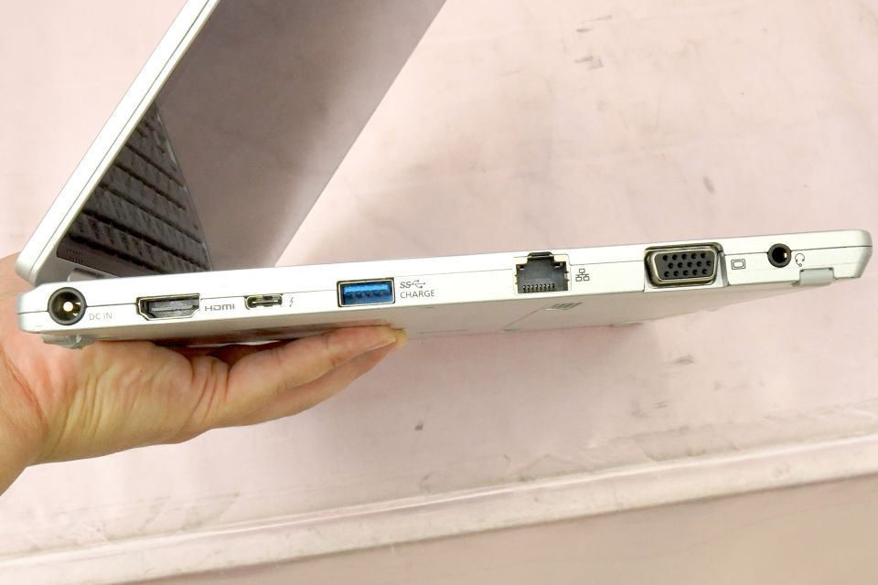 タブレットスタイルもOKな12型レッツノート「QV1」が約6.3万円！高