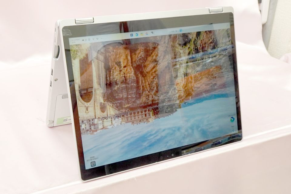 タブレットスタイルもOKな12型レッツノート「QV1」が約6.3万円！高