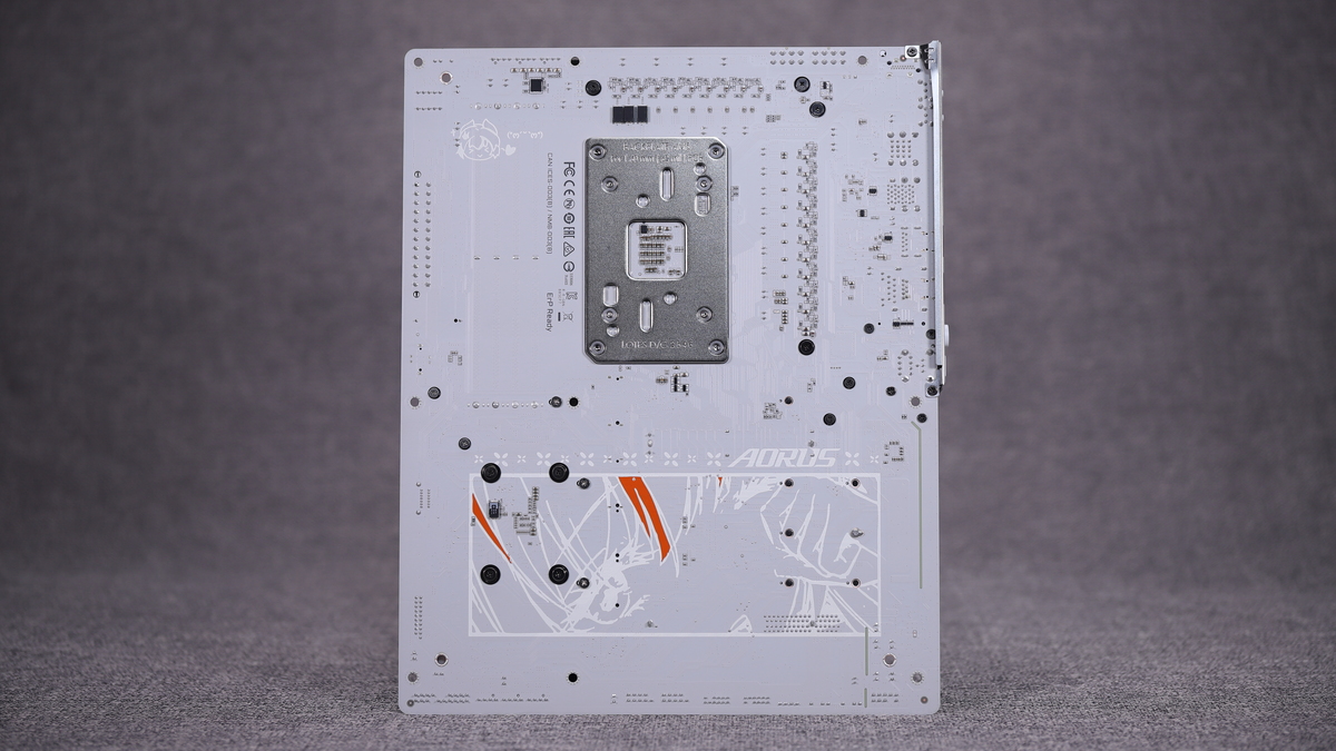 B850 AORUS ELITE-P ICEの基板裏面