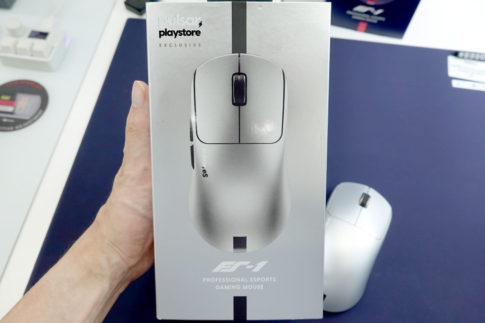 Pulsar×VAXEEコラボゲーミングマウス「FS-1」に新色“GT-Silver”登場