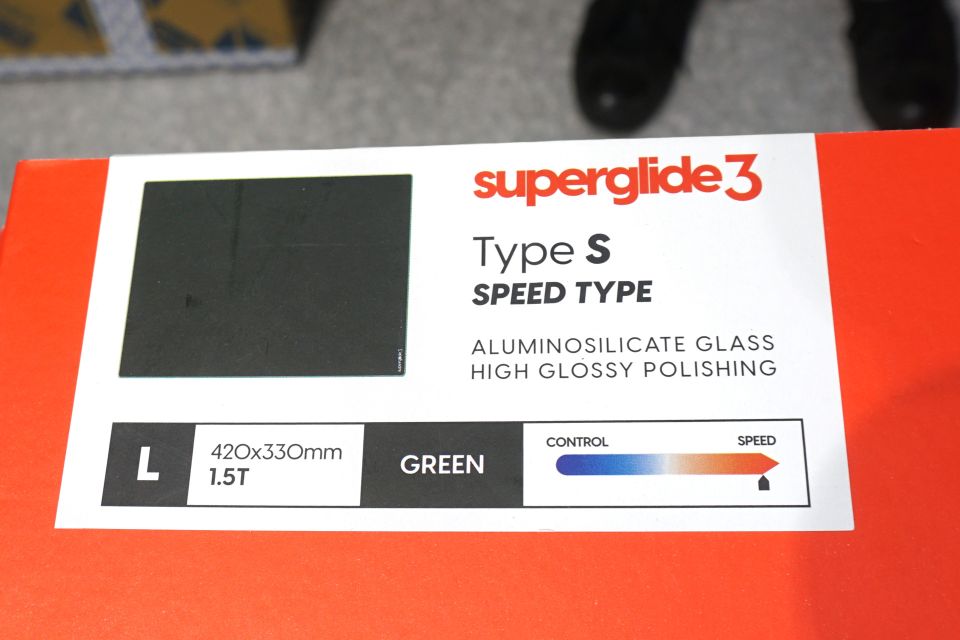 Pulsarの強化ガラスマウスパッド「Superglide3 Glass Mousepad」が店頭