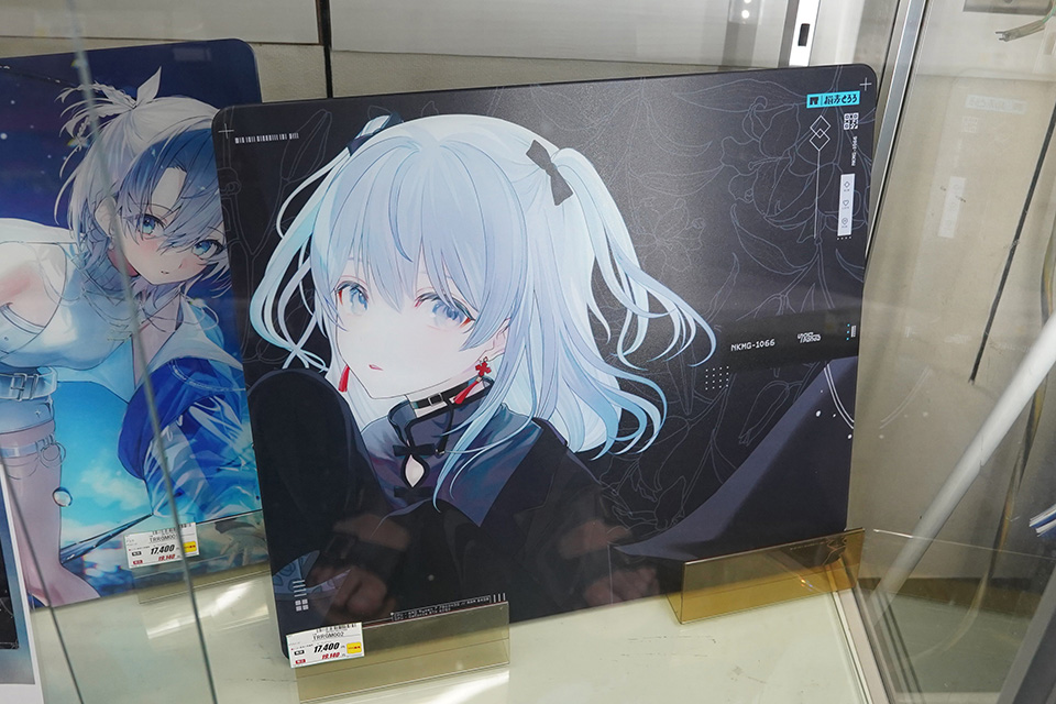 猫麦とろろ 第一弾ガラスマウスパッド 猫麦とろろ×Uncle Pandaコラボのガラスマウスパッドが店頭入荷 - AKIBA
