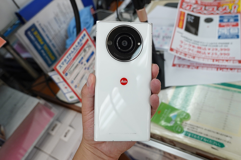 ライカ監修の5Gスマホ「LEITZ PHONE 2」が19,990円から、中古品セール