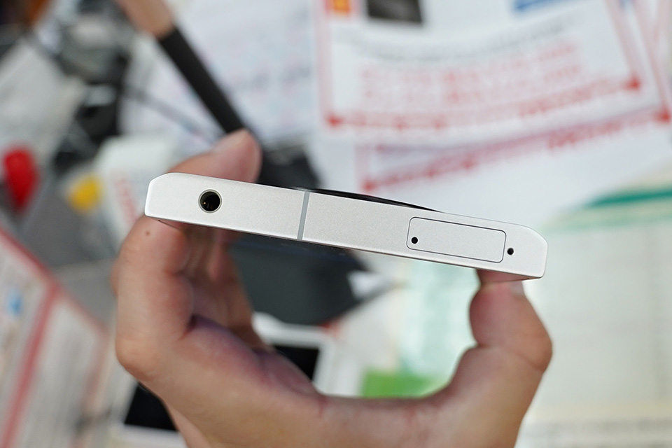 ライカ監修の5Gスマホ「LEITZ PHONE 2」が19,990円から、中古品セール