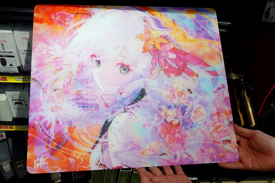 スピード重視のガラス製ゲーミングマウスパッド「Hanabi」 - AKIBA PC