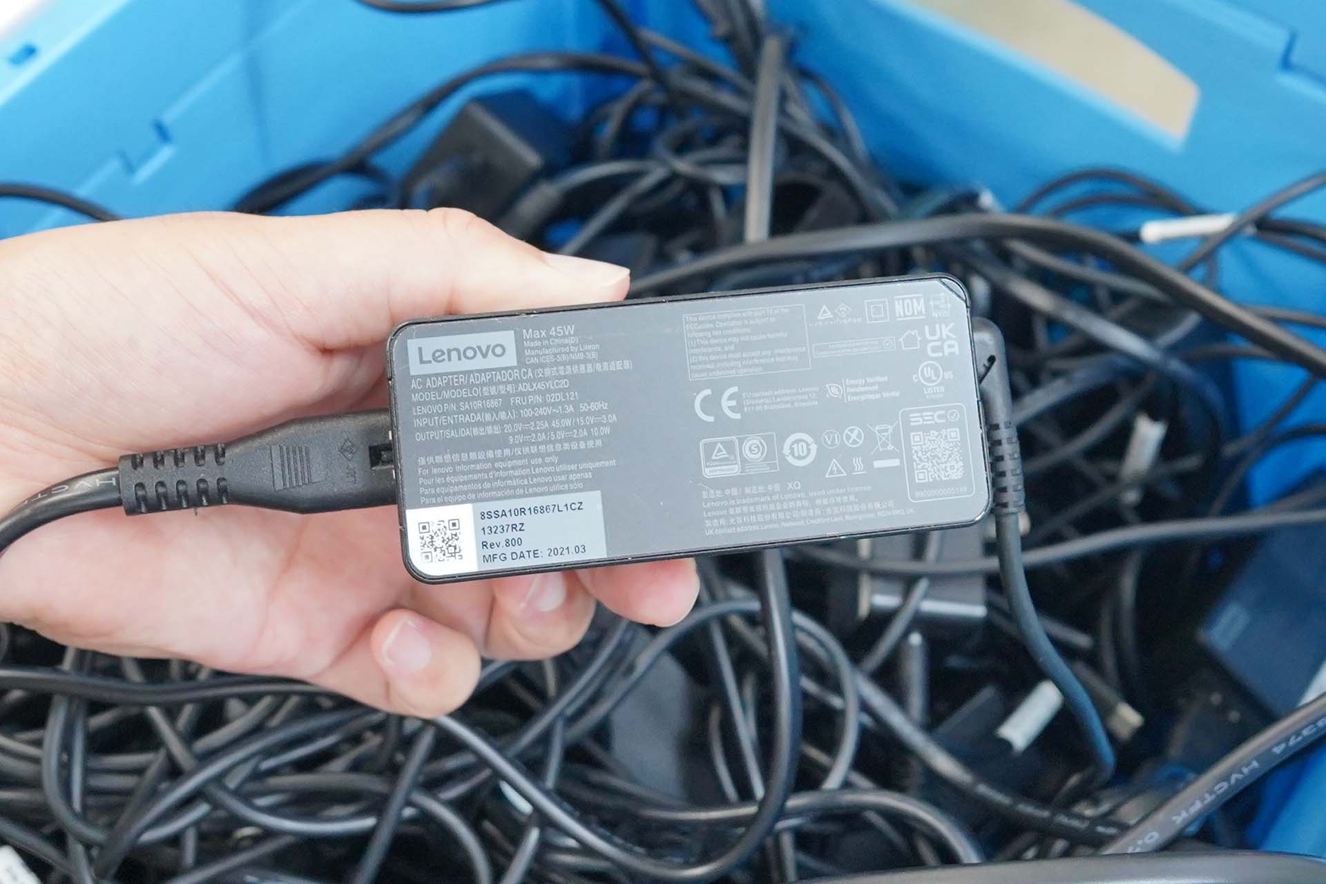 Lenovo/NEC Type-C 45W ACアダプタ 1,000円