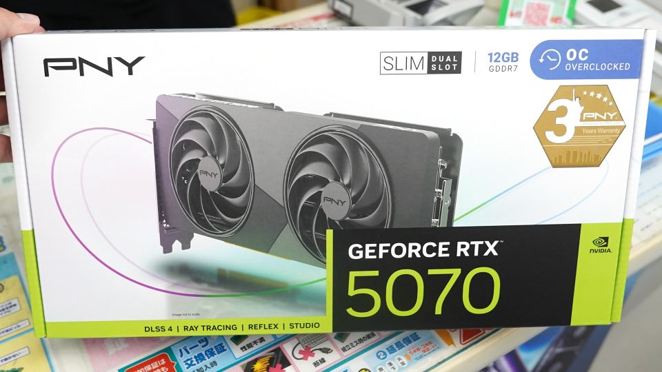 PNYの2スロット厚ビデオカード「GeForce RTX 5070 12GB OC SLIM」が