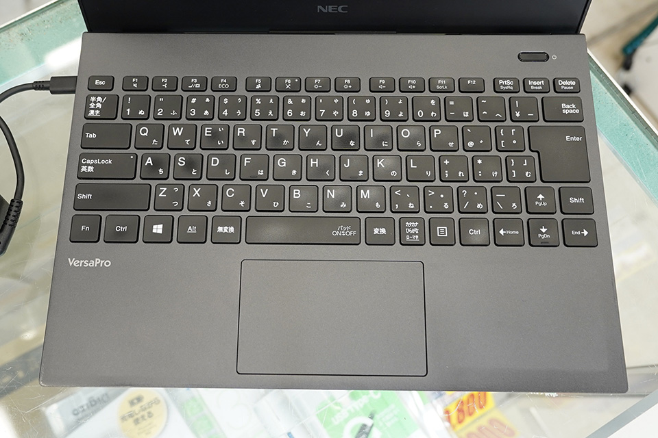 約868gのNEC製13.3インチ軽量ノートPCが42,800円！Core i7-10510Uや
