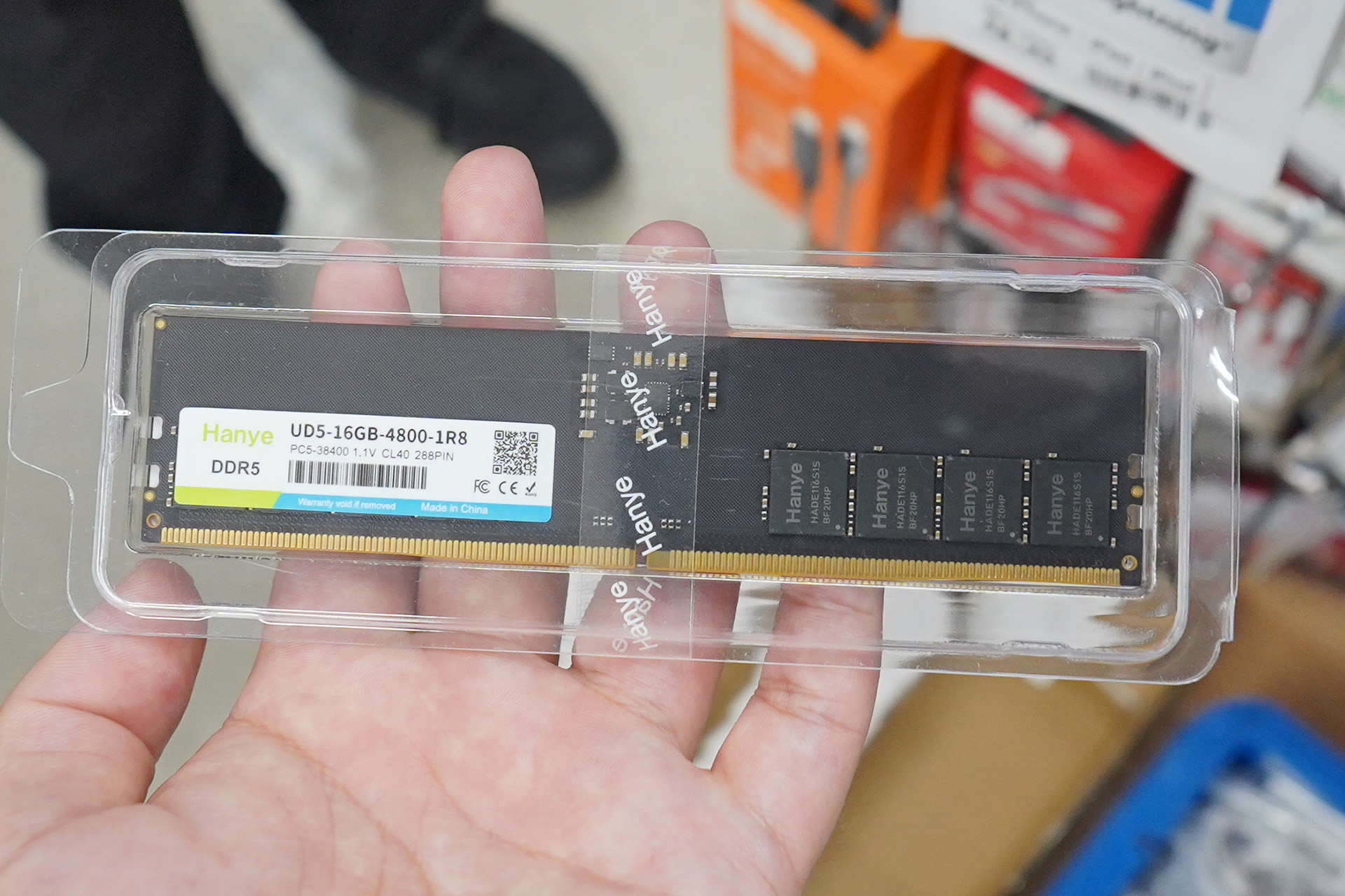 「UD5-16GB-4800-1R8」