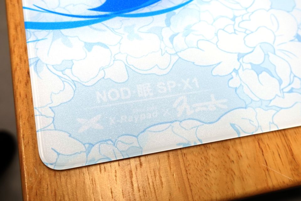 ナノコート/ノンコートを選べるガラスマウスパッド「NOD眠」がX-raypad