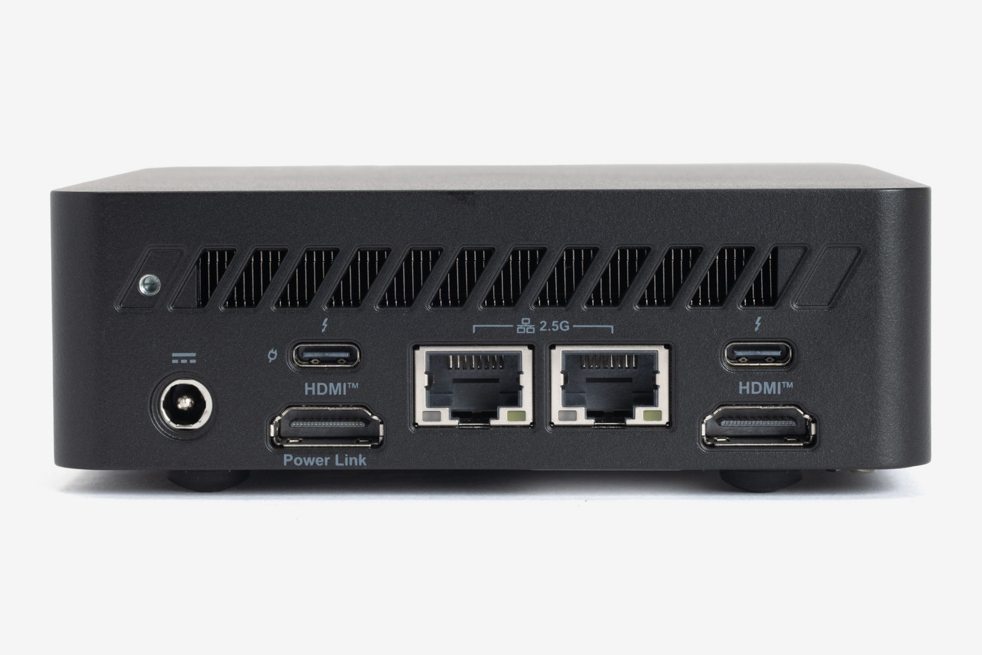 背面にはそれぞれ2基のThunderbolt 4、HDMI、有線LANポートを装備