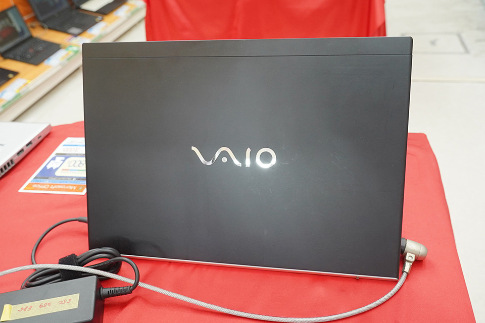 Core i5-1235UやWindows 11 Pro搭載の13.3型「VAIO」が49,800円、軽量