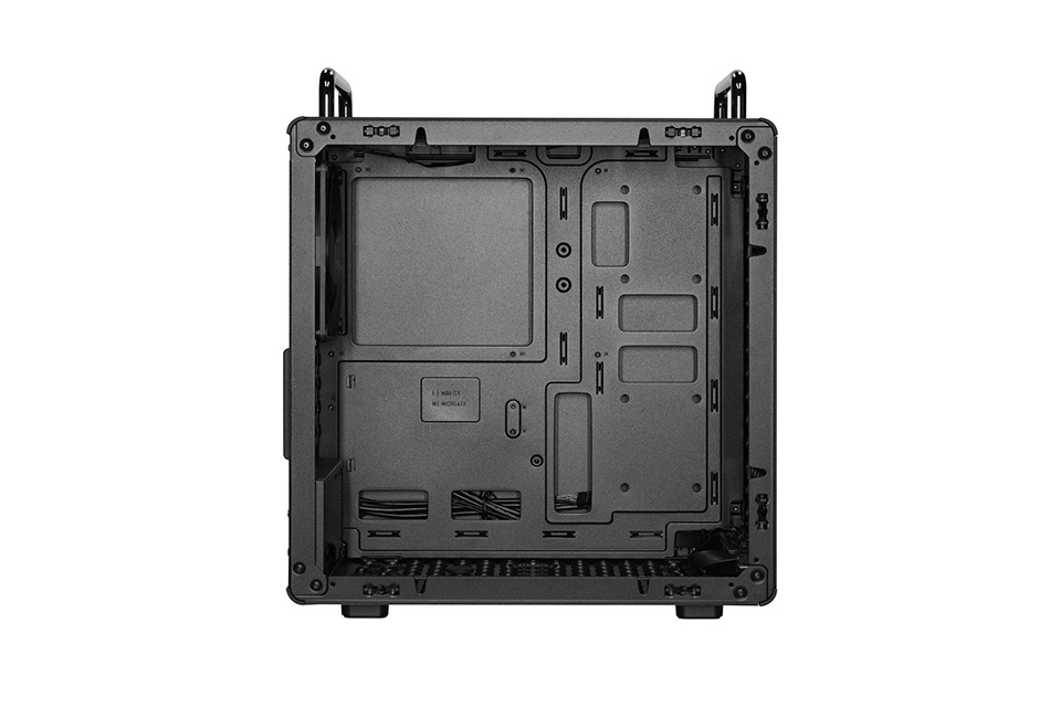 ケース上部にキャリーハンドルを備えたmicroATXケース「QUBE 340」が