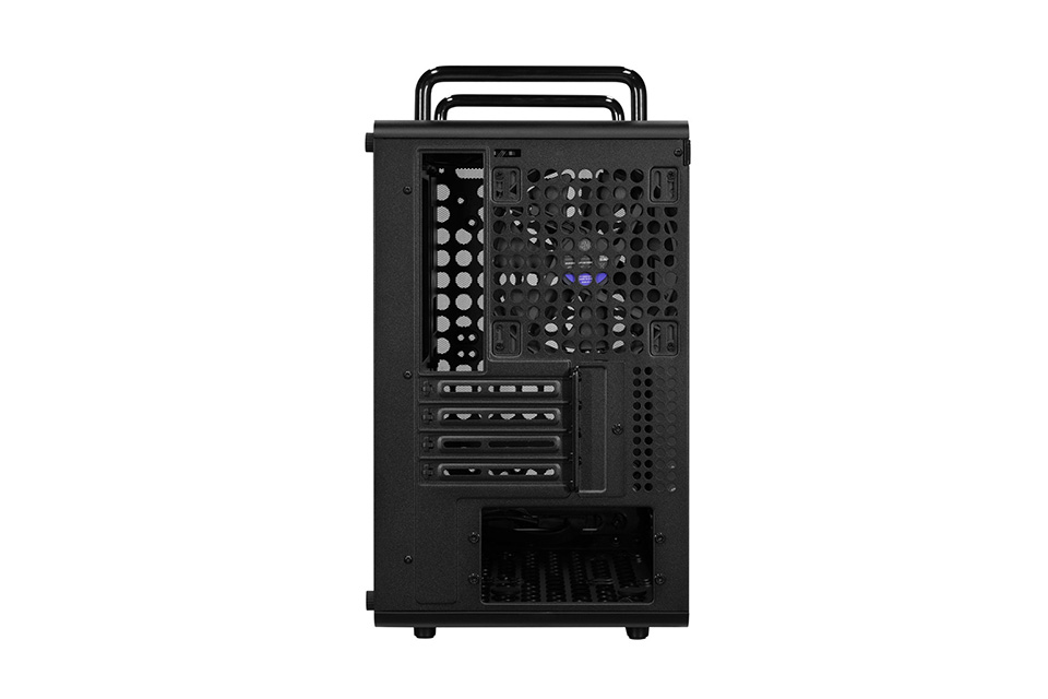 ケース上部にキャリーハンドルを備えたmicroATXケース「QUBE 340」が