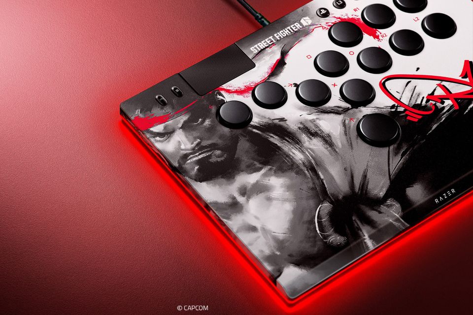 Razerのレバーレスアケコン「Kitsune」に『SF6』“リュウ”コラボモデル