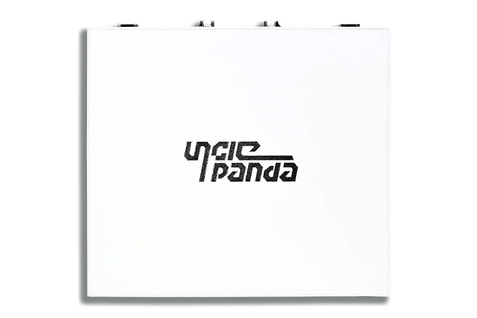 蝶がモチーフのガラス製ゲーミングマウスパッド「Uncle Panda