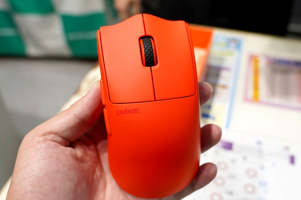 Pulsarのプロ選手監修ゲーミングマウス「CARPE-X」が登場、カラーは
