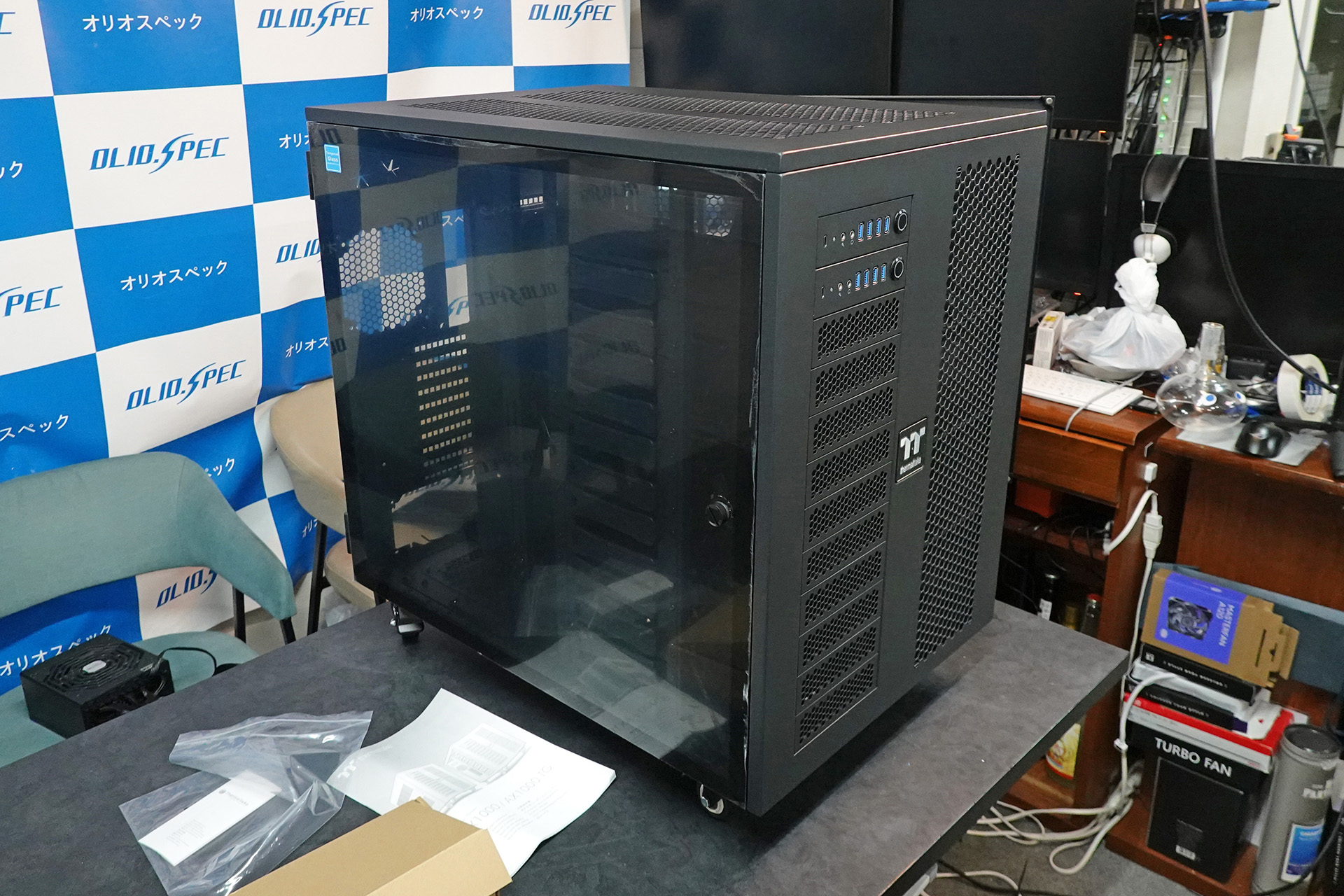 「AX1000 TG Black」