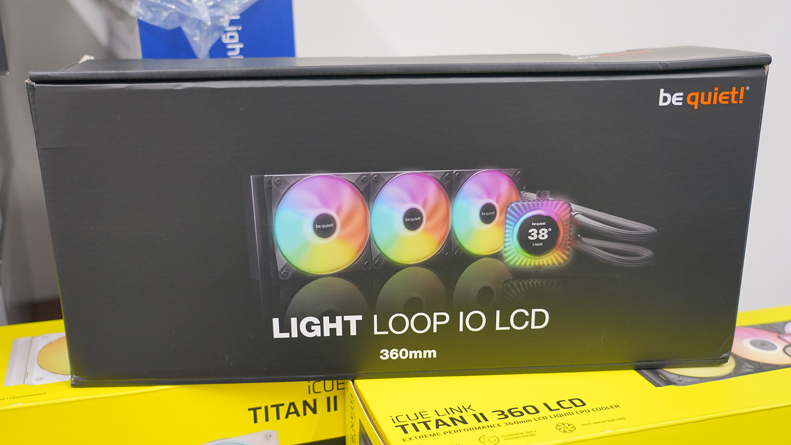 be quiet!からは日本市場発売前のLIGHT LOOP IO LCE 360mmの貸し出しも