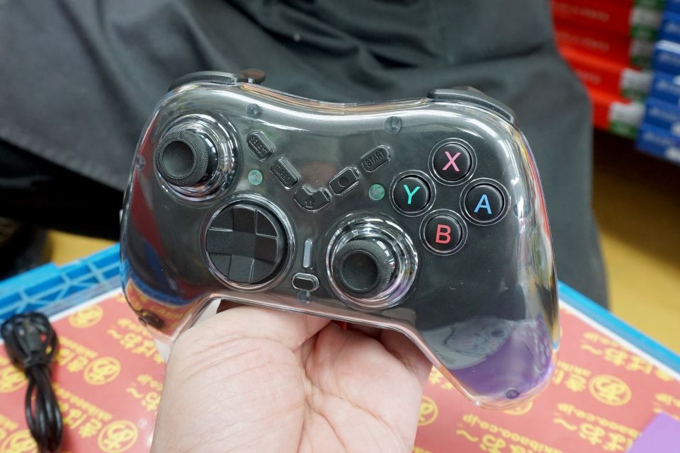 背面ボタン搭載のNintendo Switch対応ワイヤレスゲームパッドが1,700円