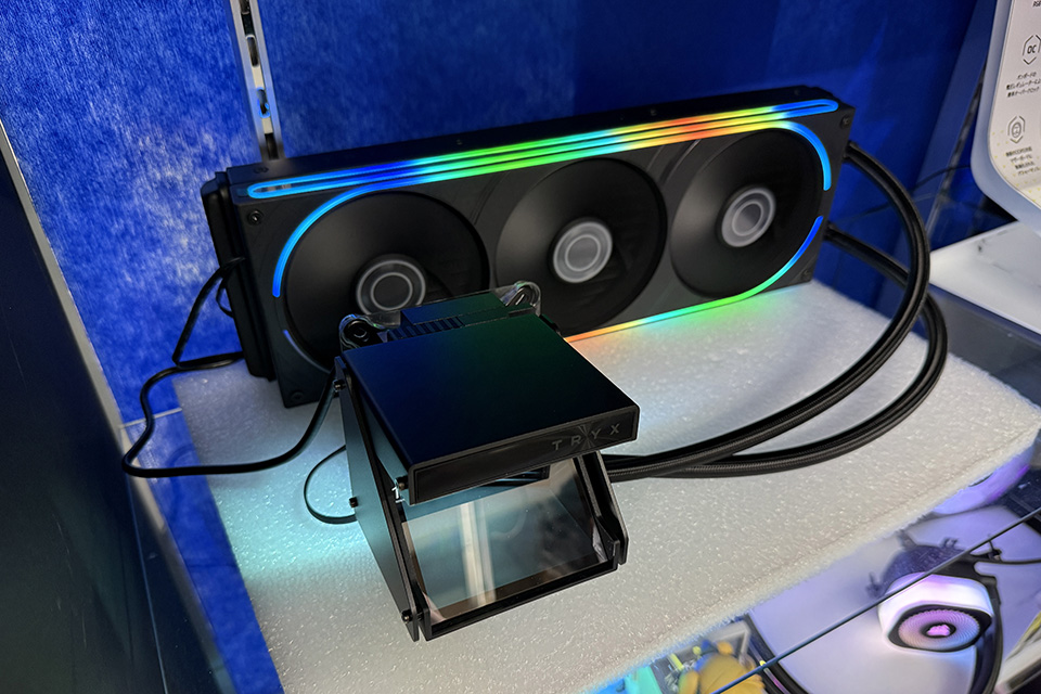 ホログラフィック表示機能を搭載したTRYXの水冷CPUクーラー「HOLO 360