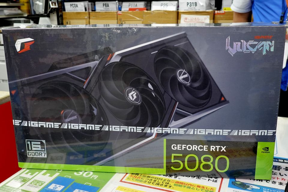 着脱可能な液晶画面付きのGeForce RTX 5080カードがColorfulから