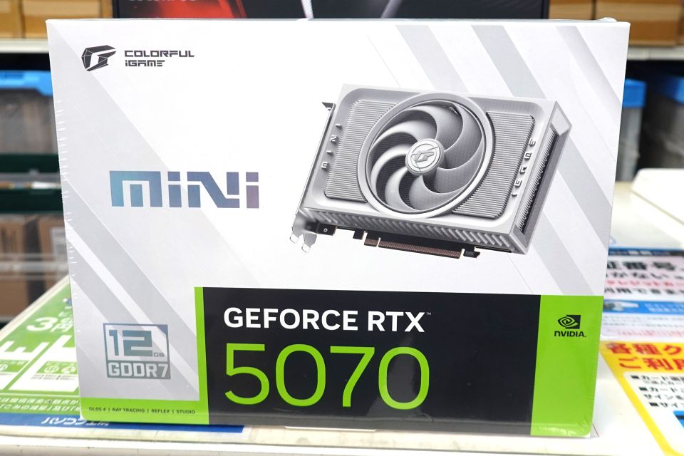 グラフィックボード・グラボ・ビデオカード COLORFUL iGame GeForce RTX 5070 MINI シングルファン&ショート基板の「iGame GeForce RTX 5070 Mini W OC