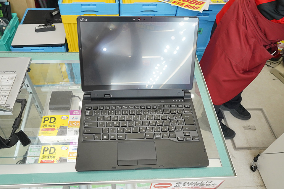 13.3インチWindowsタブレット「ARROWS Tab Q739/AE」が9,800円！第8