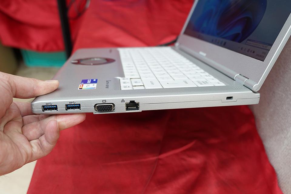 Core i5-1135G7や16GBメモリ搭載の14型「Let's note」が54,800円、中古