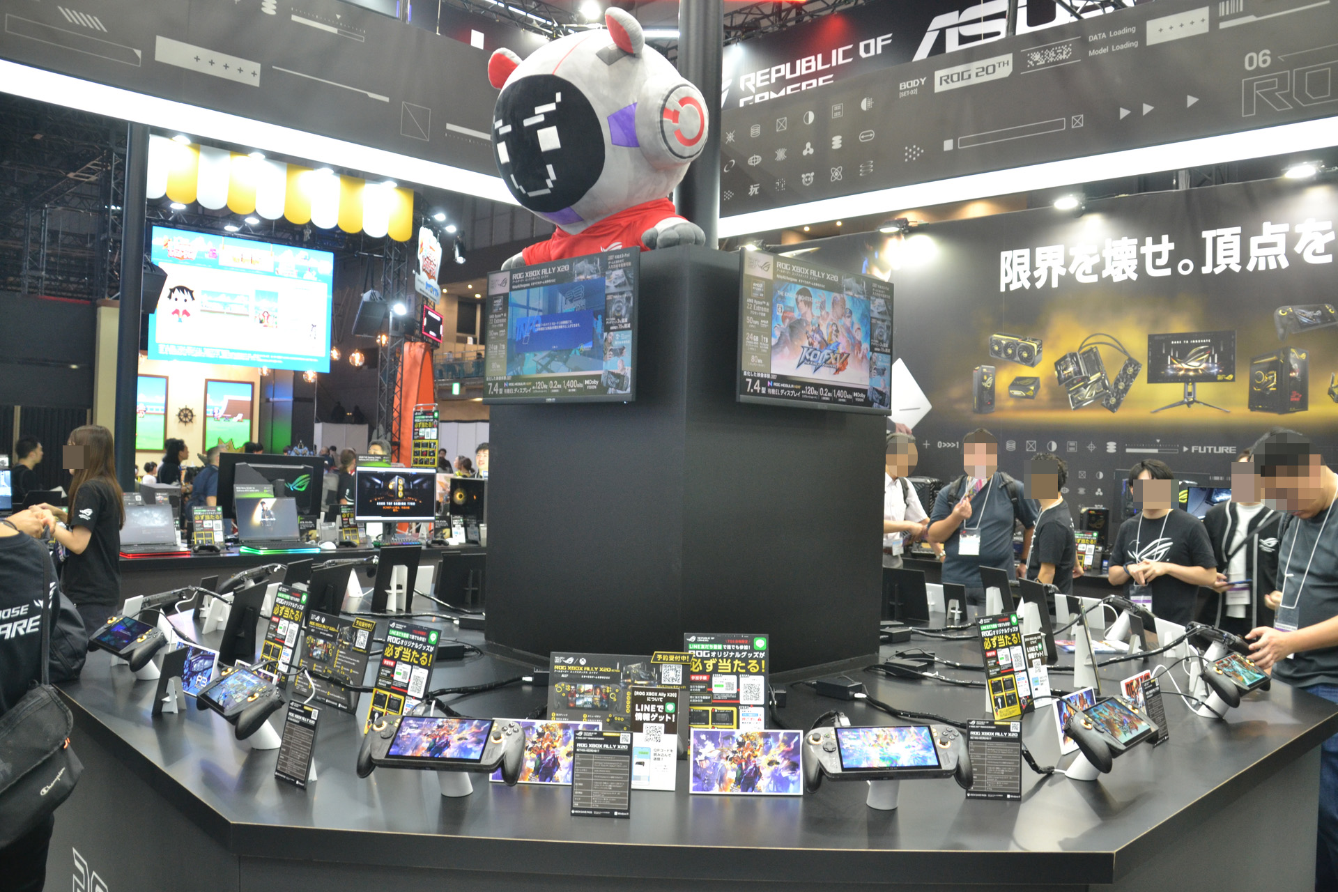 展示されているPCでゲームを遊べる（写真はASUSブース）
