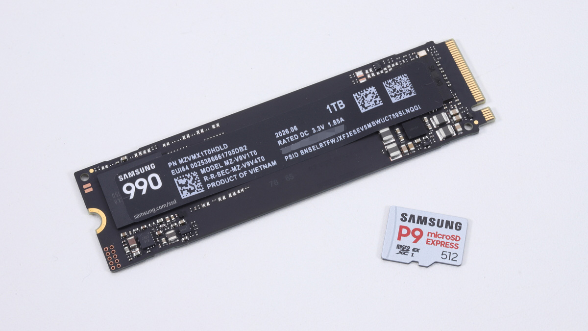 SSDだけでなく、SD Expressカードもファームウェアの更新が可能