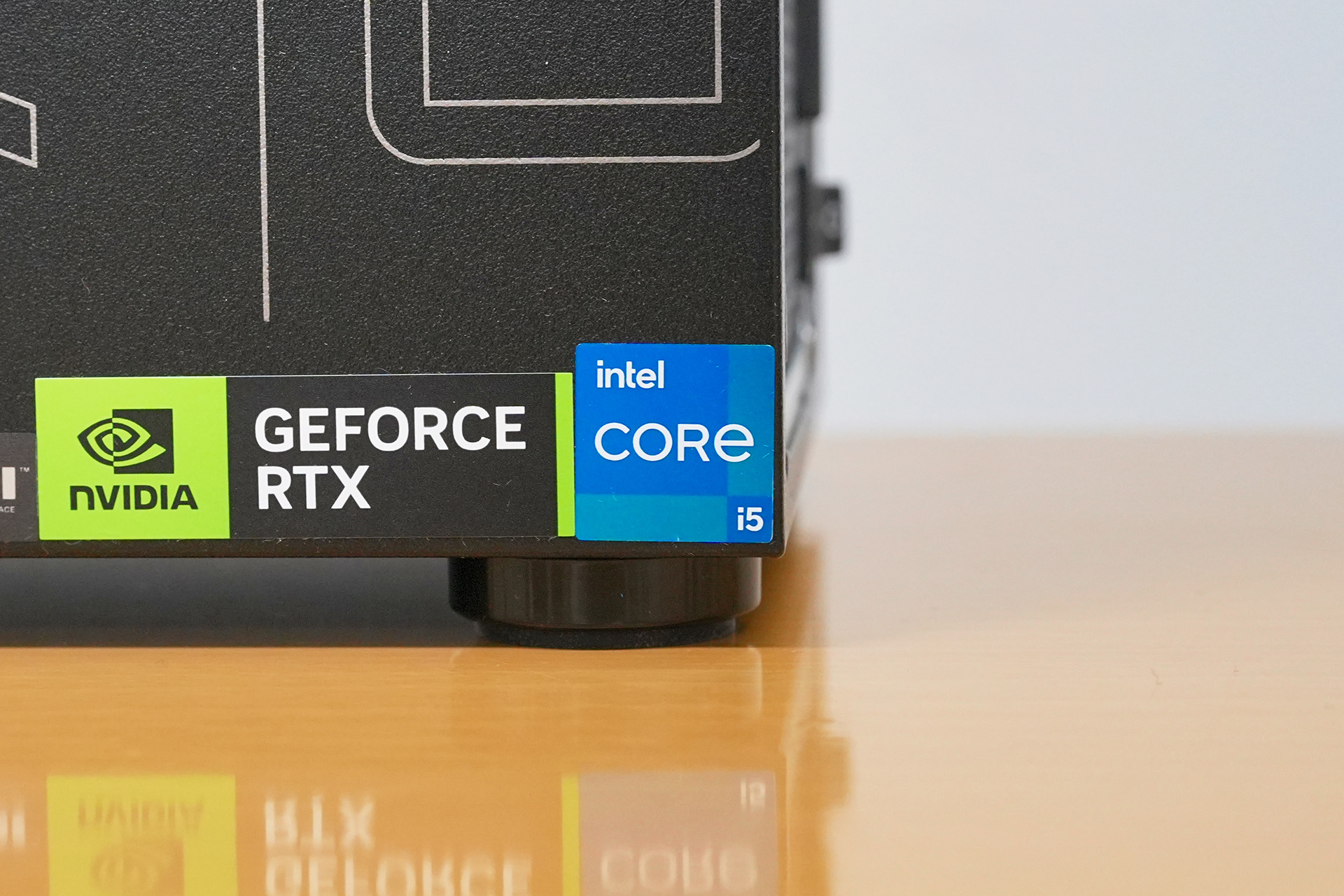 MAG Infinite E1は、CPUにIntelのCore i5-14400Fを採用する