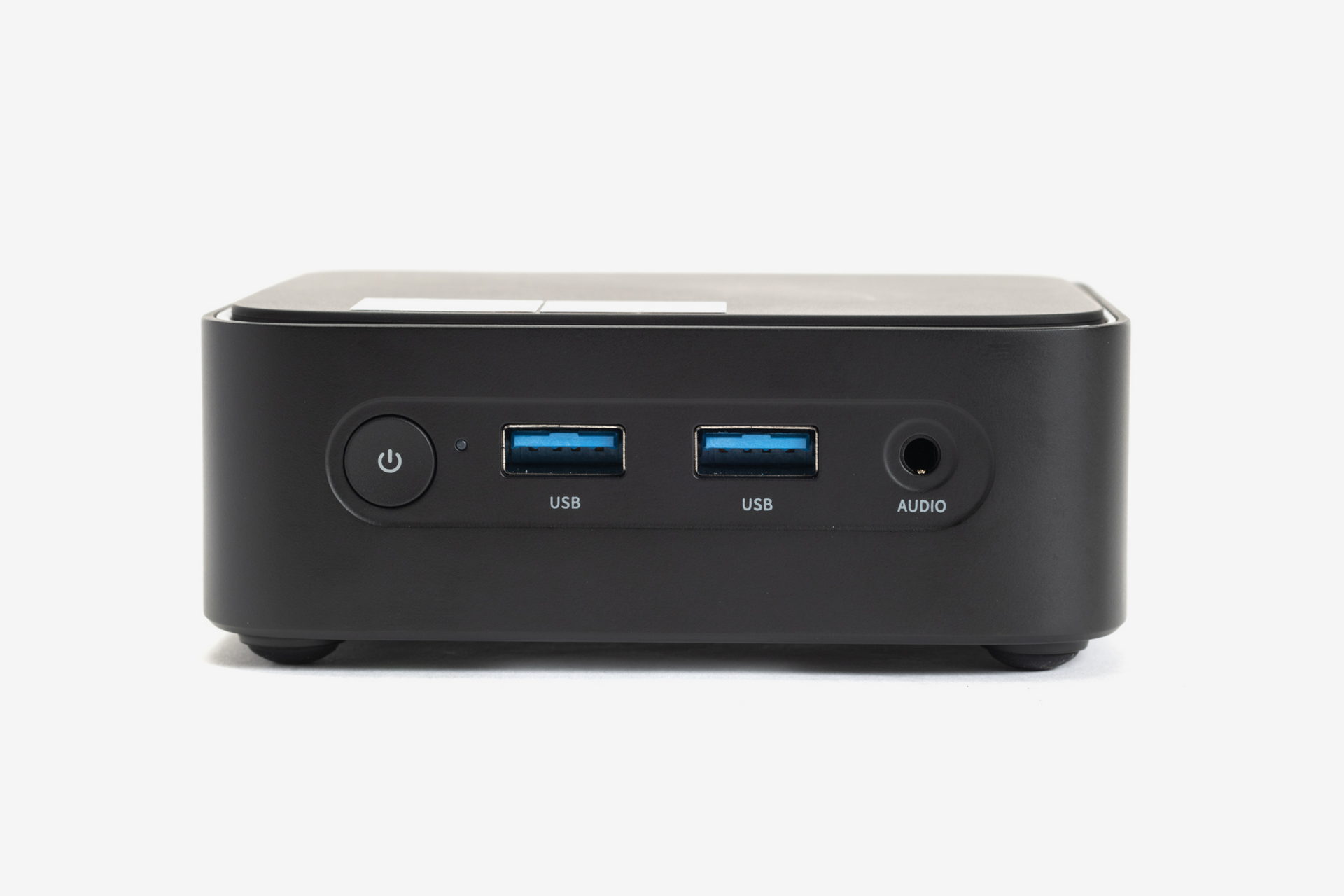 前面にはUSB 5Gbps Type-A×2とヘッドセット端子を搭載