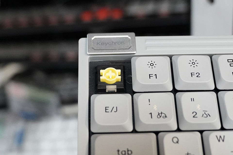 Keychronの薄型ワイヤレス75%キーボード「Keychron J9」が入荷、日本語