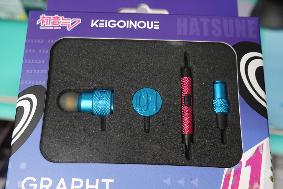 ボーカロイド音源などに最適化した初音ミク×GRAPHTコラボのイヤホンに