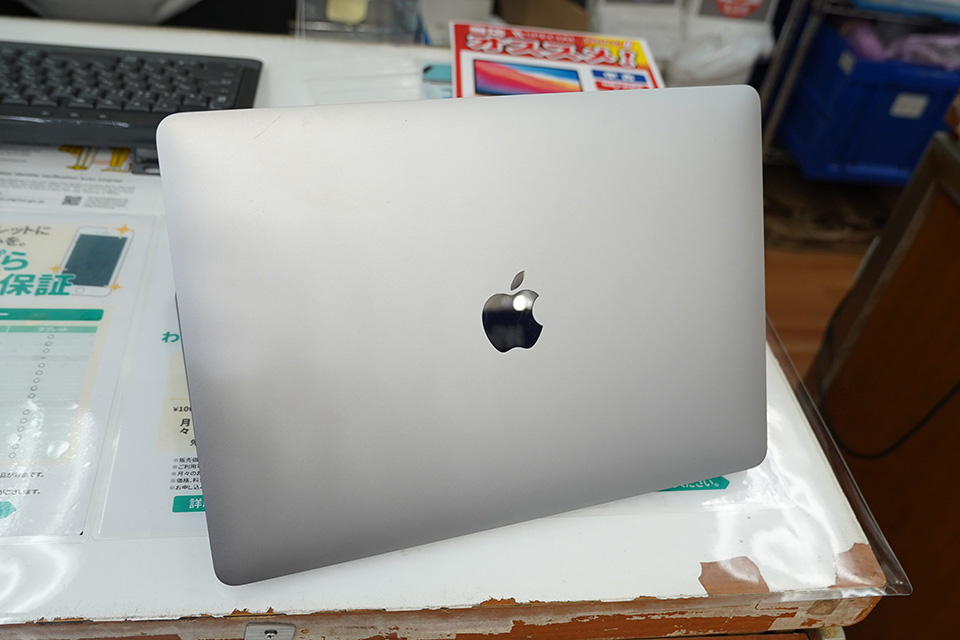 7月中の購入で10000円値引き‼️MacBook Air M1 箱付 M1搭載の13インチ「MacBook Air」が59,800円！中古品セール - AKIBA PC