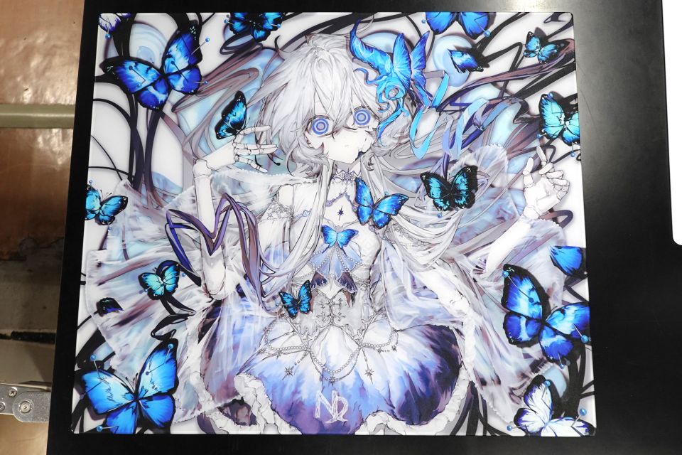 Nemvira Gamingのゲーミングマウスパッド「Doll」にガラスパッドモデル