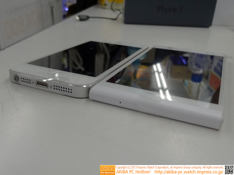 左はiPhone 5