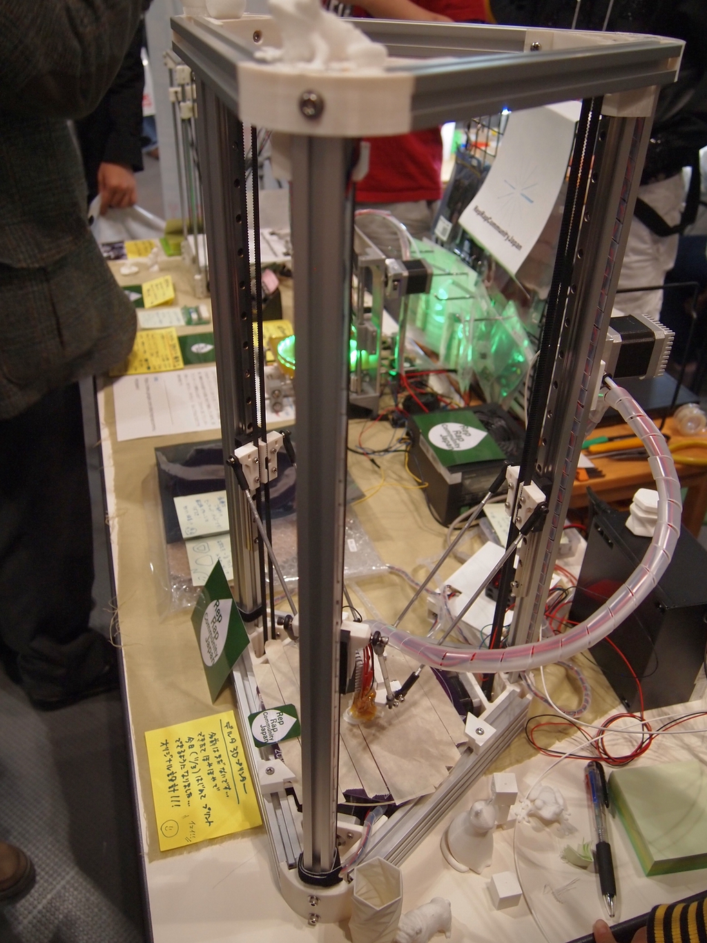 RepRap Community Japanによるデルタ型3Dプリンタ
