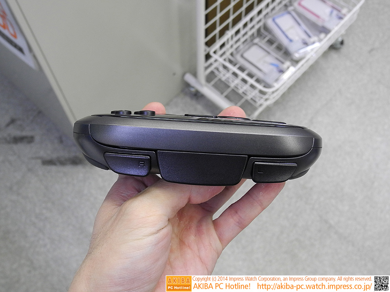 GALAXY Nexusを装着した状態