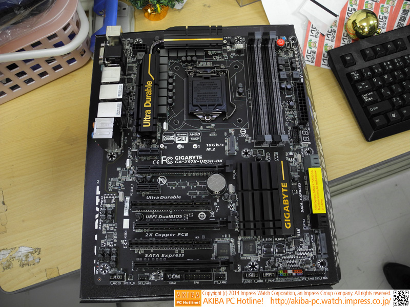 1週間のストレステストを通過した高信頼Z97マザーボードの上位モデル。