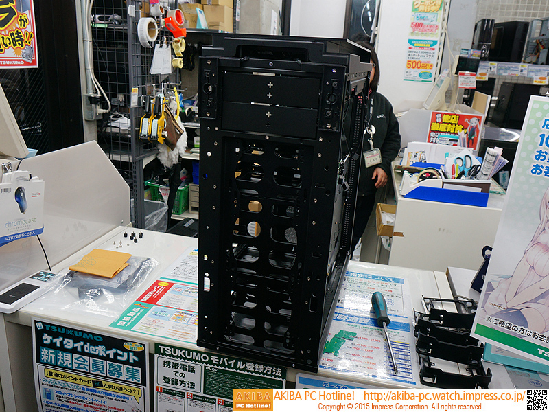 前面パネルを外した状態