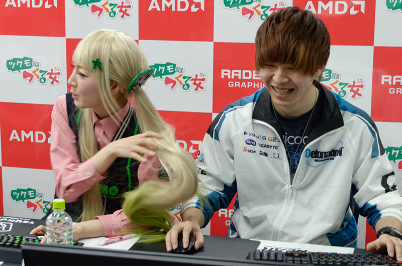 ウィッグで邪魔する羽生さん