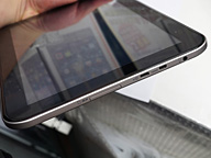 東芝製10.1インチAndroidタブレットが税込9,980円で大量販売中 （取材