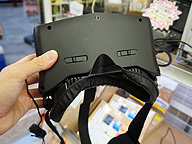 【美品】高画質ウェアラブルフルHDモニター(ヘッドマウントディスプレイ) フルHD対応の安価なヘッドマウントディスプレイが登場 - AKIBA
